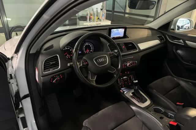 Audi Q3 (2018) thumbnail 5