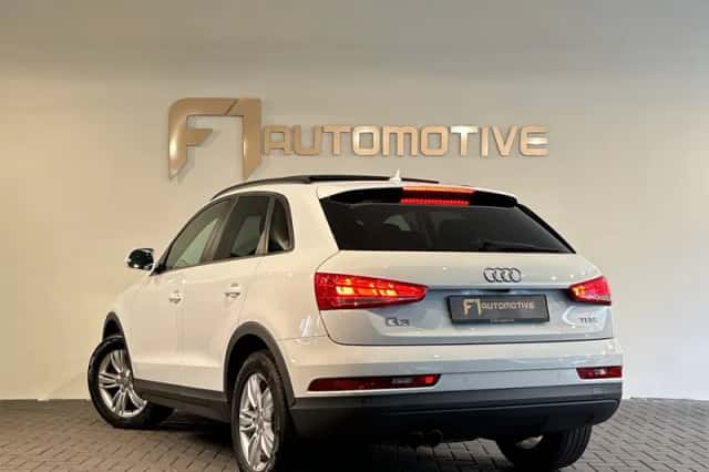 Audi Q3 (2018) thumbnail 8