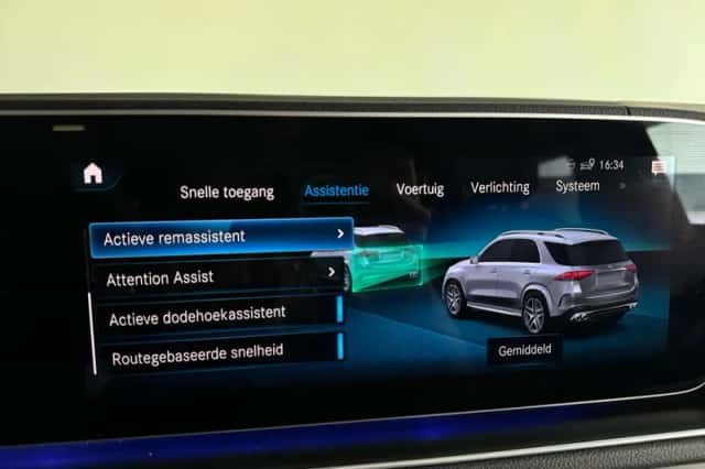 Mercedes-Benz GLE (2022) thumbnail 37