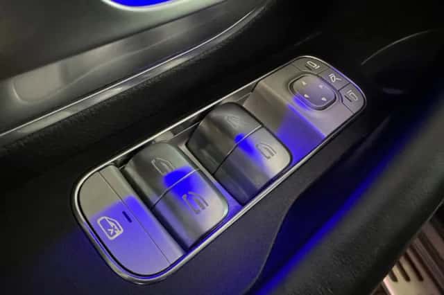 Mercedes-Benz GLE (2022) thumbnail 43