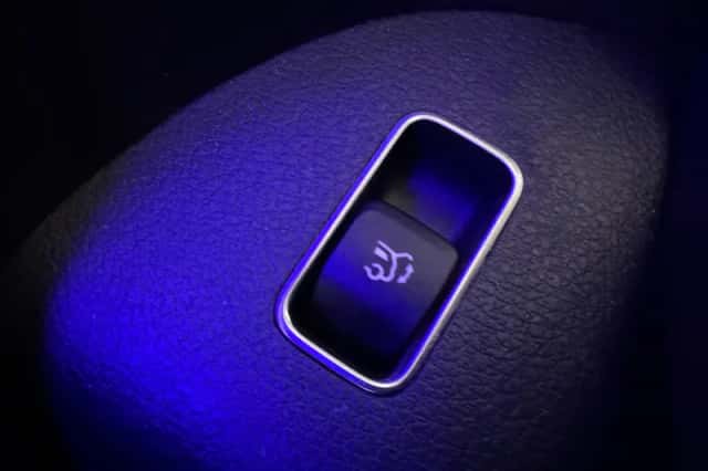 Mercedes-Benz GLE (2022) thumbnail 44