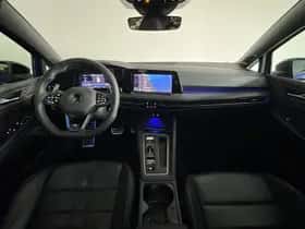 Volkswagen Golf (2021) thumbnail 4