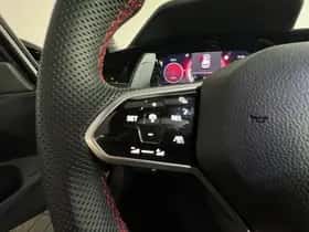 Volkswagen Golf (2022) thumbnail 17