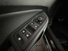 Volkswagen Golf (2022) thumbnail 21