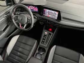 Volkswagen Golf (2022) thumbnail 34
