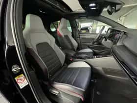 Volkswagen Golf (2022) thumbnail 36