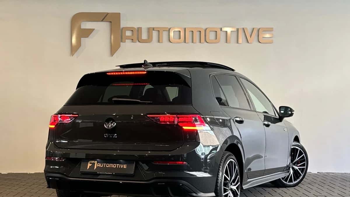 Volkswagen Golf (2025) — foto 1
