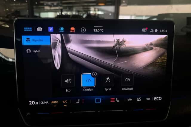 Volkswagen Golf (2025) thumbnail 33