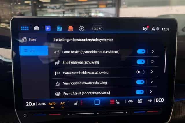 Volkswagen Golf (2025) thumbnail 35