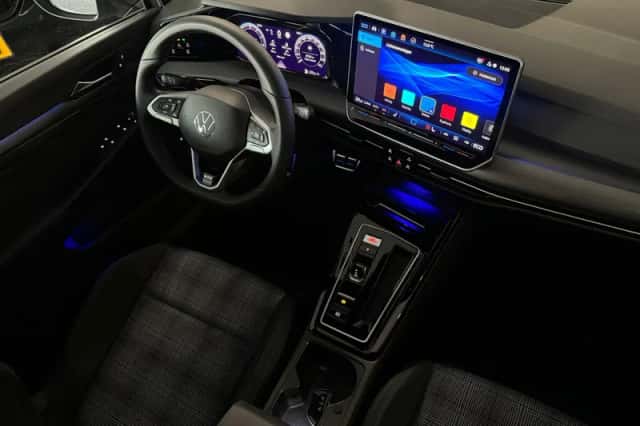 Volkswagen Golf (2025) thumbnail 39