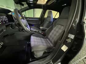 Volkswagen Golf (2025) thumbnail 6