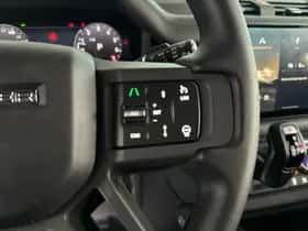 Land Rover Defender (2026) thumbnail 16