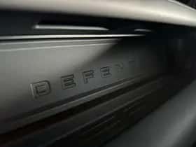 Land Rover Defender (2026) thumbnail 33