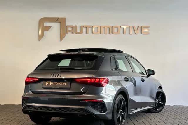 Audi A3 (2021) thumbnail 3