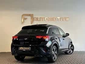 Volkswagen T-Roc (2022) thumbnail 3