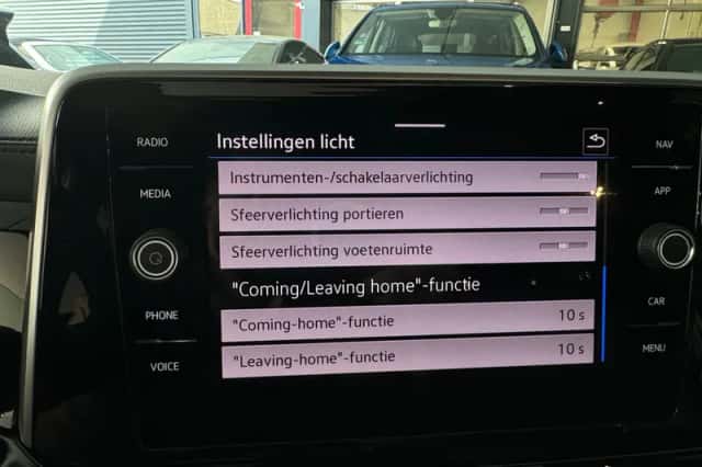 Volkswagen T-Roc (2022) thumbnail 29
