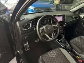 Volkswagen T-Roc (2022) thumbnail 4