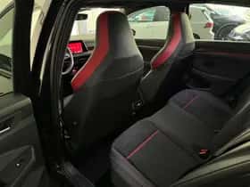 Volkswagen Golf (2022) thumbnail 22