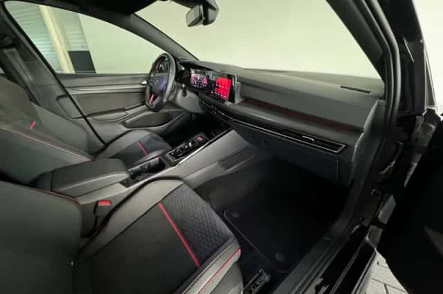 Volkswagen Golf (2022) thumbnail 30