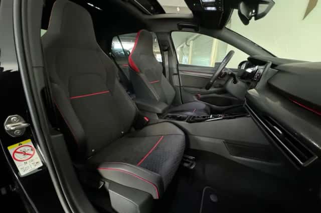 Volkswagen Golf (2022) thumbnail 31