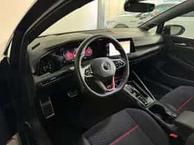 Volkswagen Golf (2022) thumbnail 5