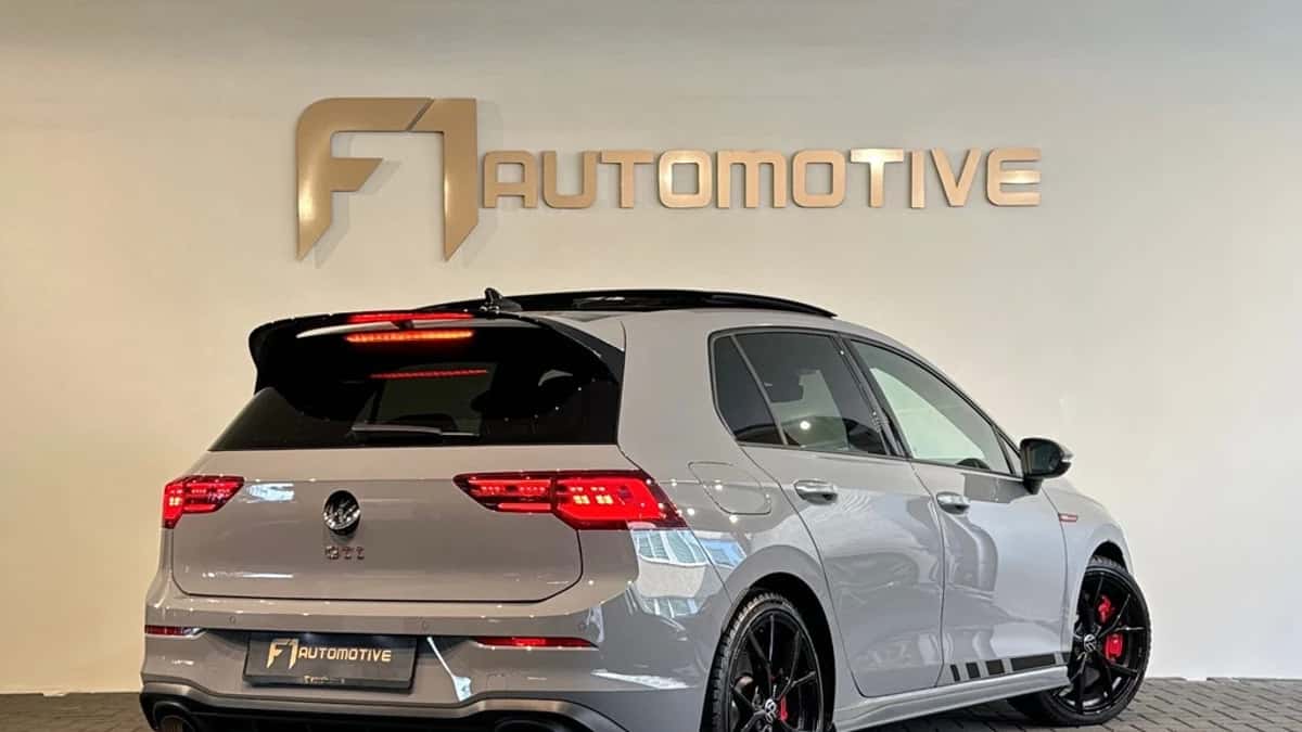 Volkswagen Golf (2024) — foto 1