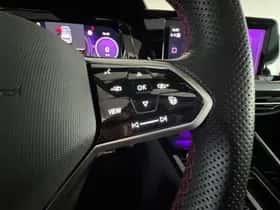Volkswagen Golf (2024) thumbnail 16