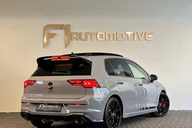 Volkswagen Golf (2024) thumbnail 3