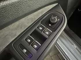 Volkswagen Golf (2024) thumbnail 26