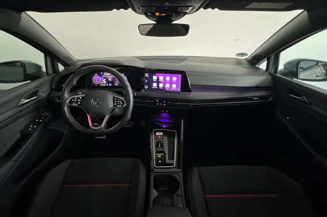 Volkswagen Golf (2024) thumbnail 4