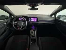 Volkswagen Golf (2024) thumbnail 4