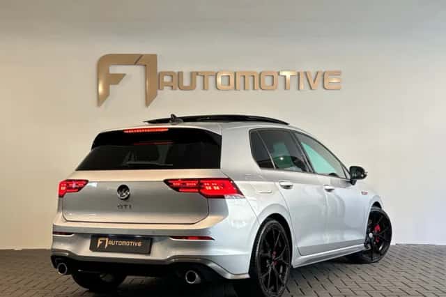 Volkswagen Golf (2021) thumbnail 3