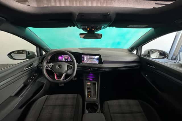 Volkswagen Golf (2021) thumbnail 4