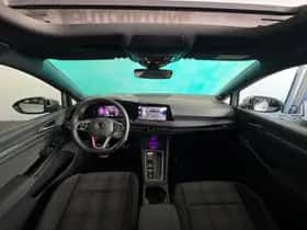 Volkswagen Golf (2021) thumbnail 4
