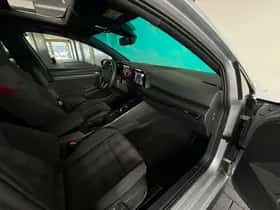 Volkswagen Golf (2021) thumbnail 32