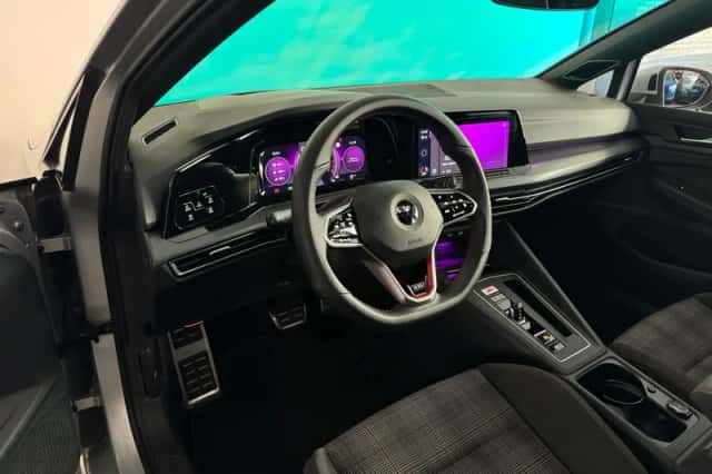 Volkswagen Golf (2021) thumbnail 5