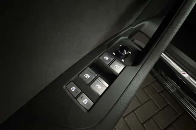 Audi A6 (2022) thumbnail 17