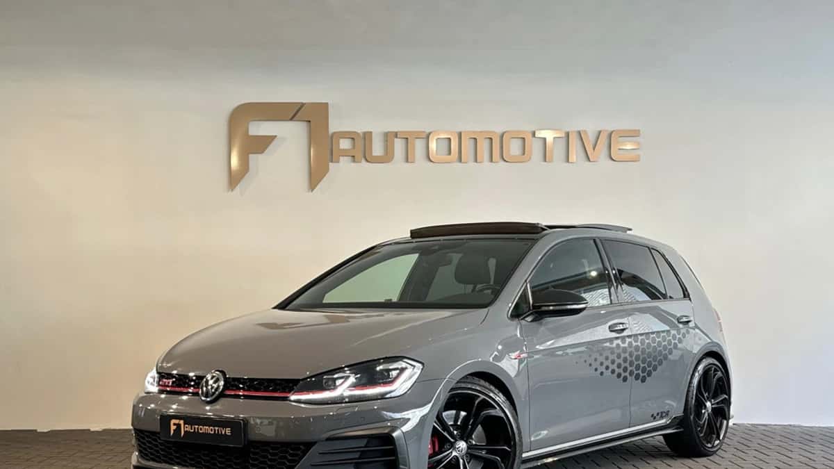 Volkswagen Golf (2019) — foto 1