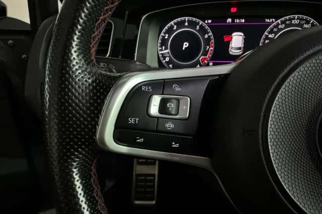 Volkswagen Golf (2019) thumbnail 17
