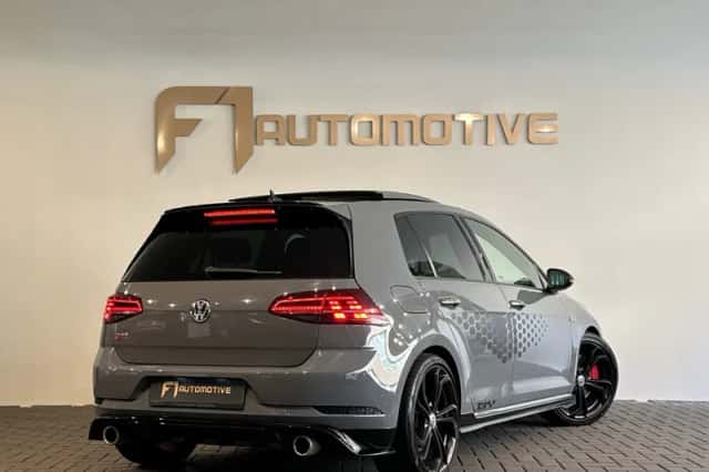 Volkswagen Golf (2019) thumbnail 3