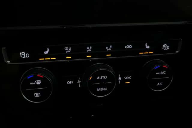Volkswagen Golf (2019) thumbnail 23