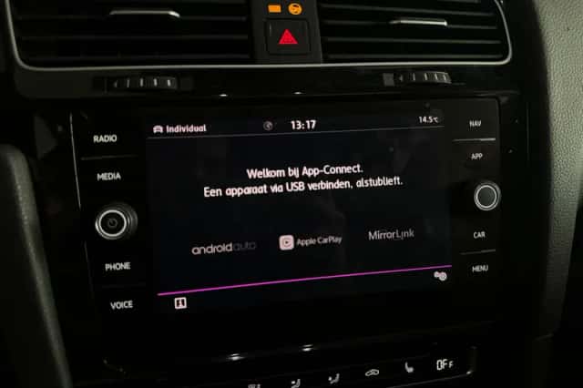 Volkswagen Golf (2019) thumbnail 34