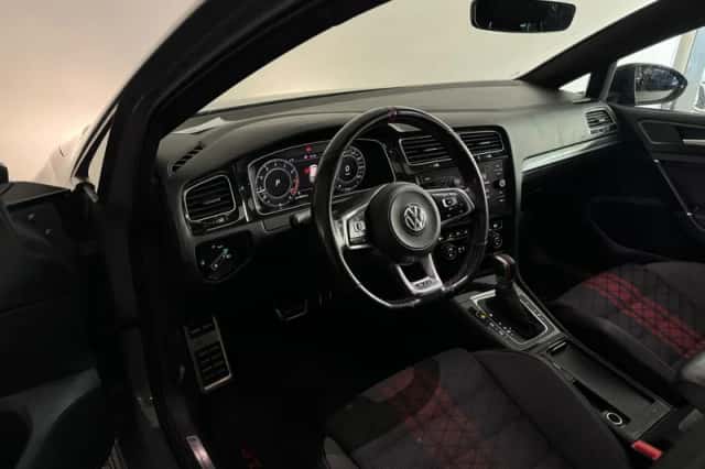 Volkswagen Golf (2019) thumbnail 5