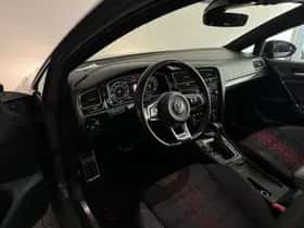 Volkswagen Golf (2019) thumbnail 5