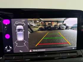 Volkswagen Golf (2023) thumbnail 23