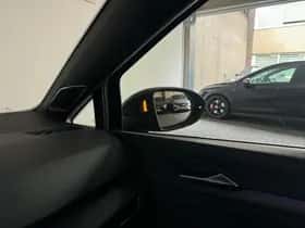 Volkswagen Golf (2023) thumbnail 26