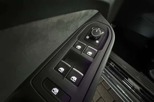 Volkswagen Golf (2023) thumbnail 29