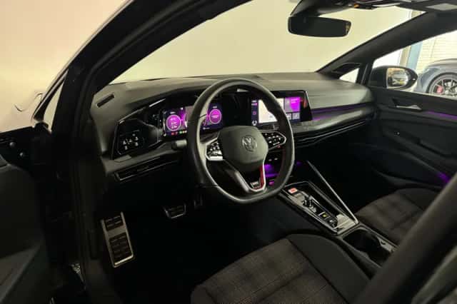 Volkswagen Golf (2023) thumbnail 5