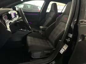 Volkswagen Golf (2023) thumbnail 6