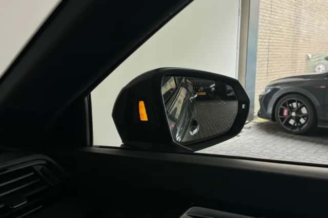 Audi RSQ3 (2021) thumbnail 18